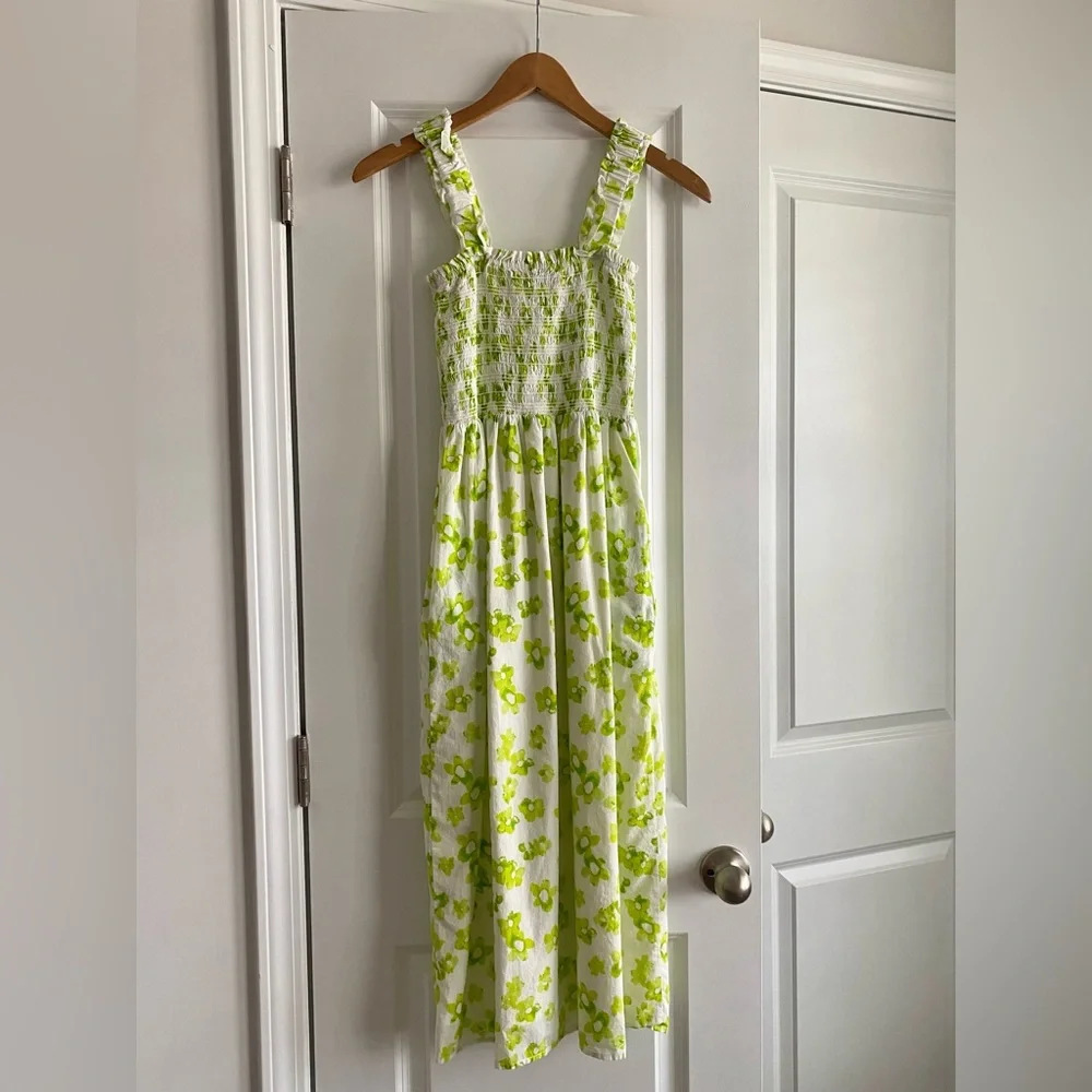 LIKE NEW WAYF Smocked Rashida Dress - Picture 3 of 4